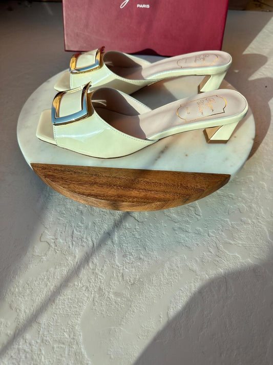 Roger vivier sandals heels