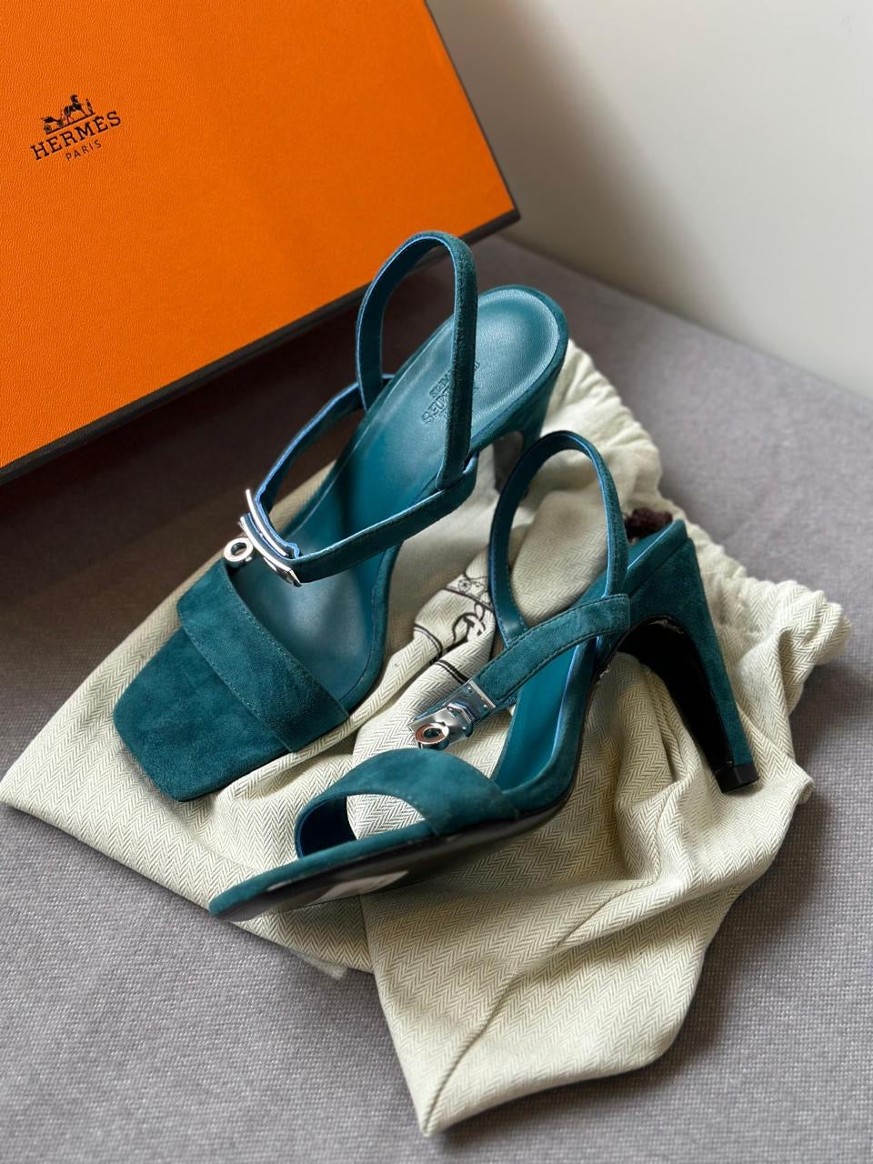 Hermes sandals heels