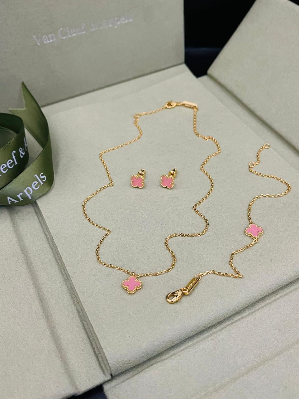 Van cleef jewelry set