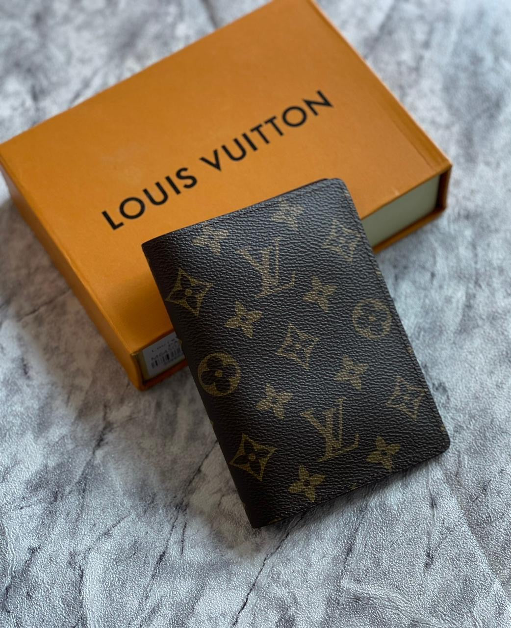 Lv passport cover -wallet