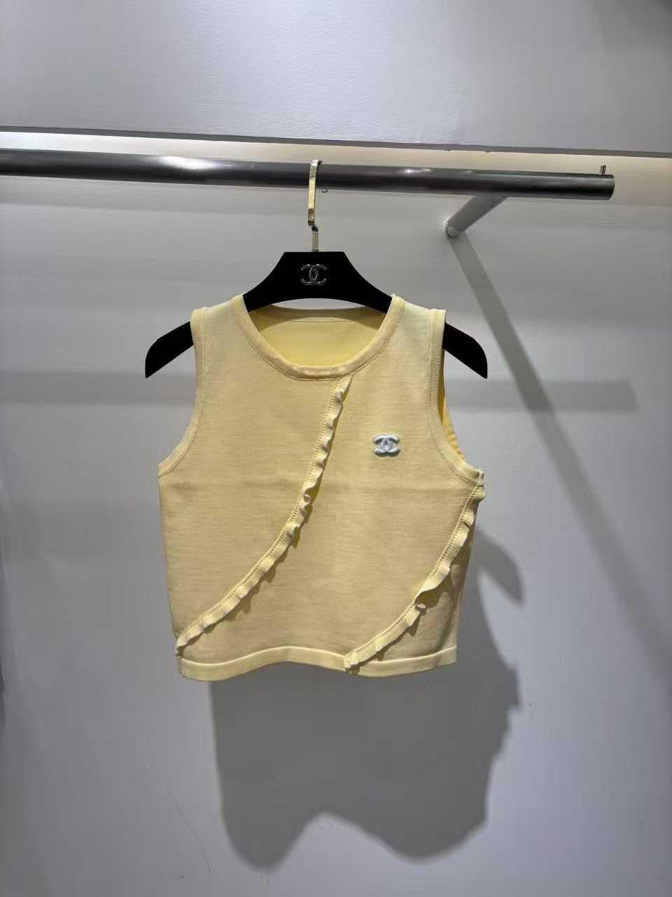 Chanel top