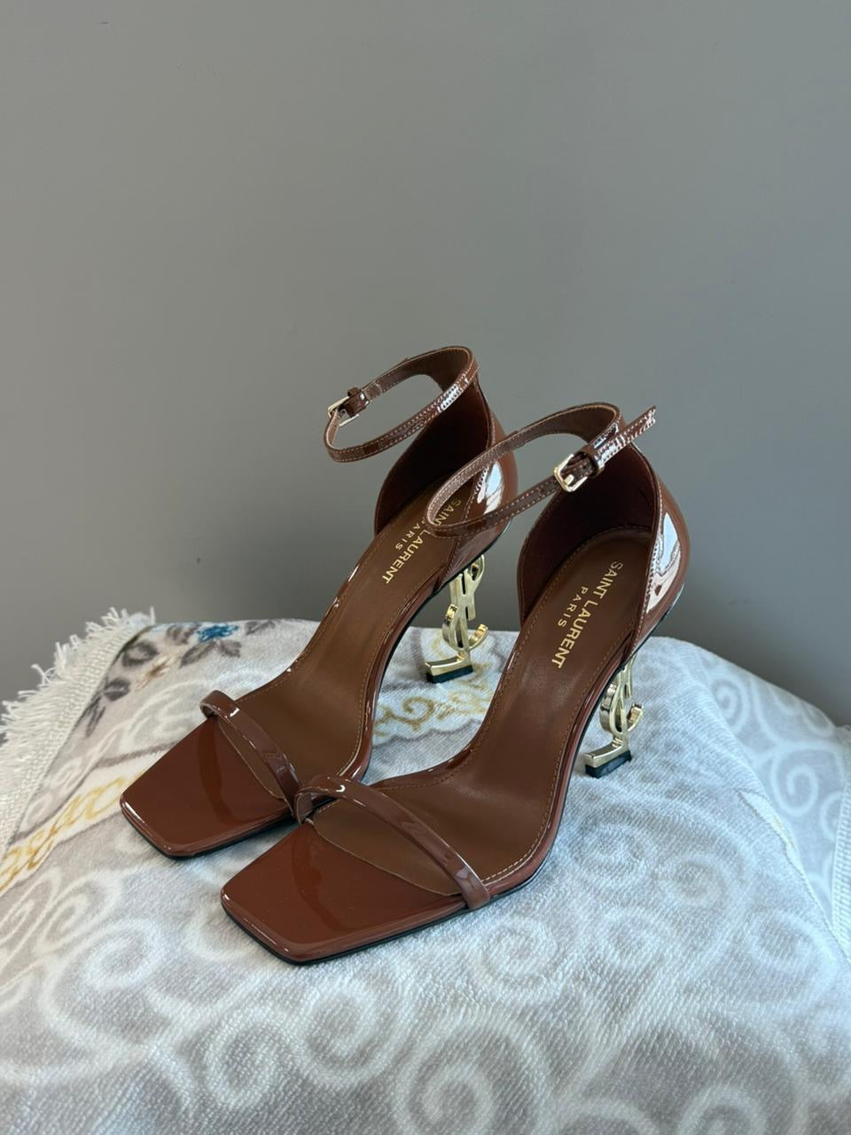 Ysl sandals heels