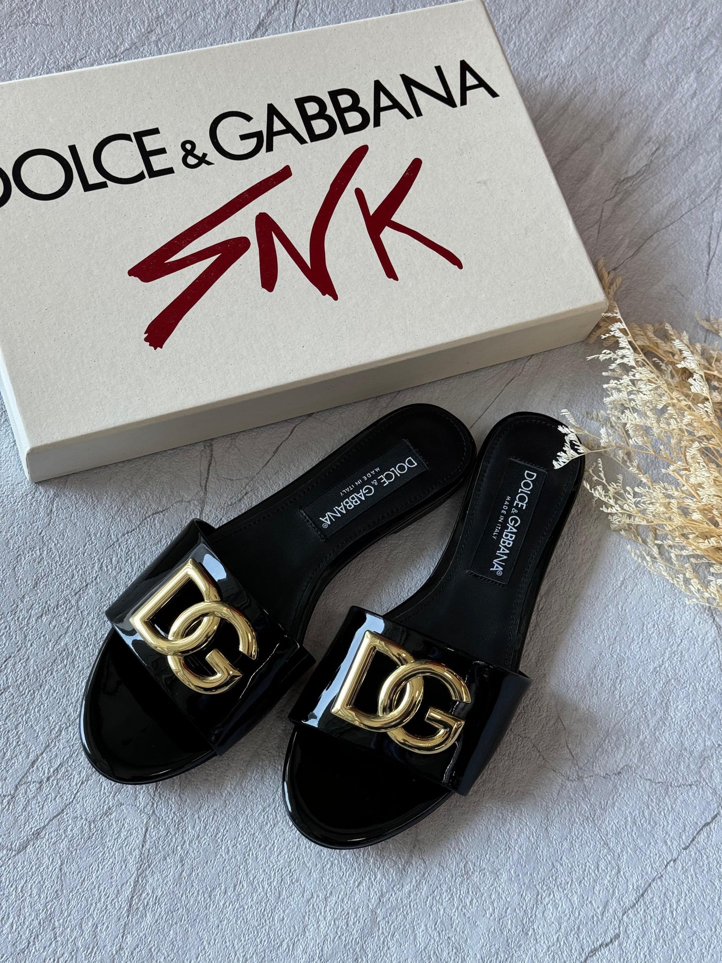 D&G slippers