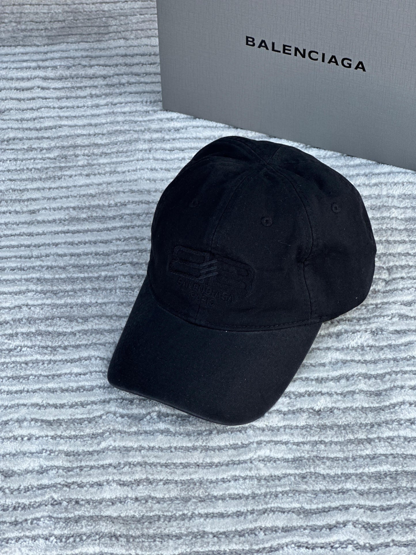 Balenciaga cap