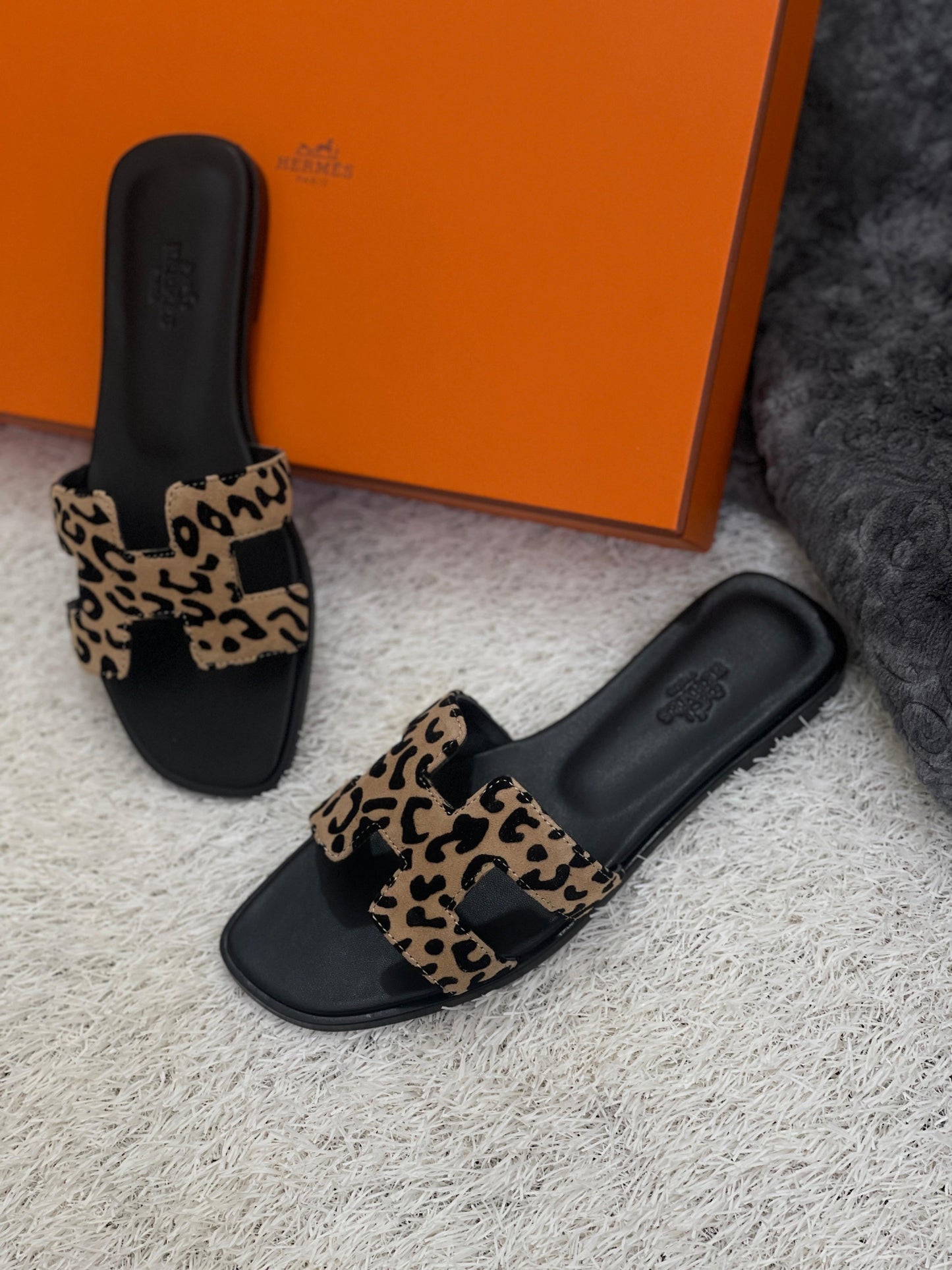 Hermes slippers - leopard