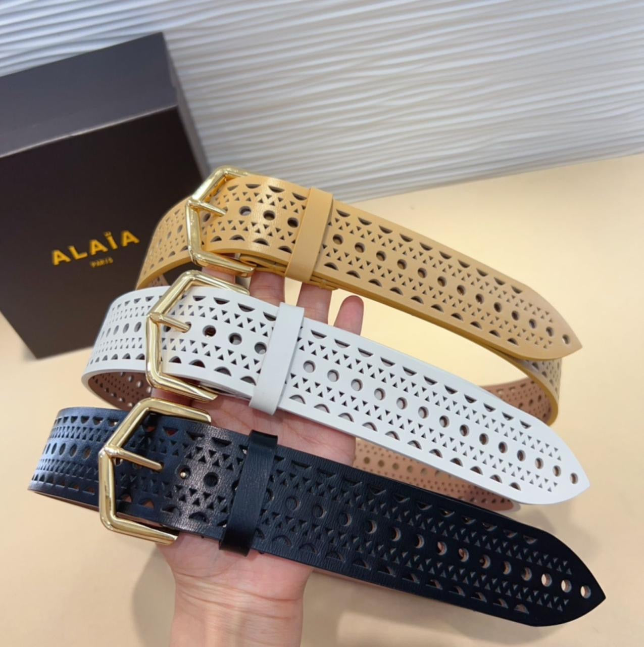 Alaia belt