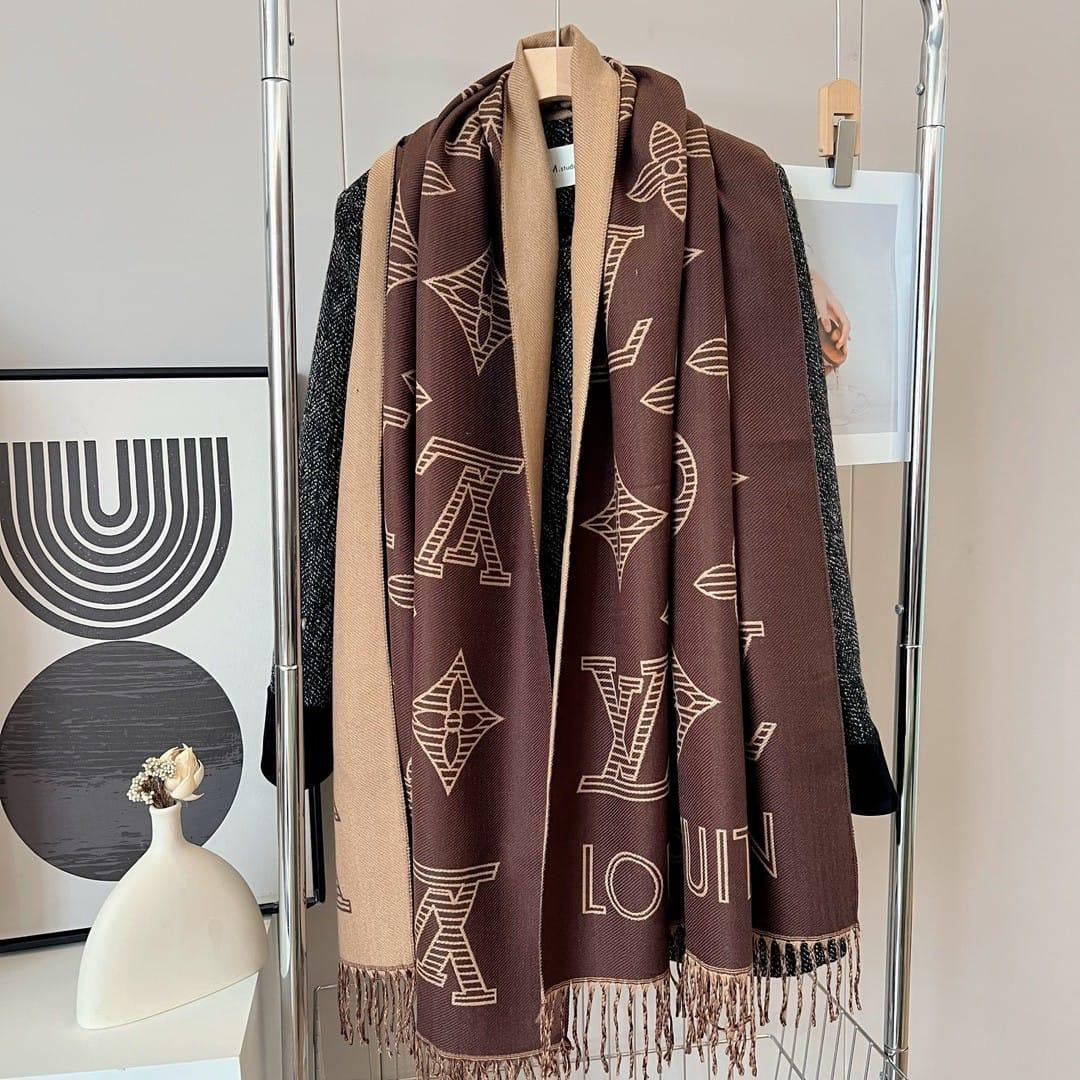 Lv scarf