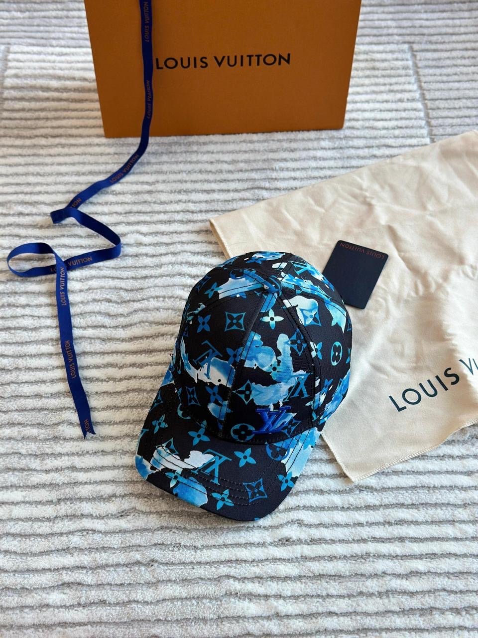 Lv cap