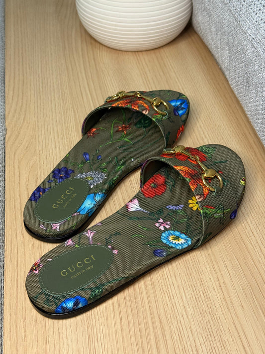 Gucci slippers