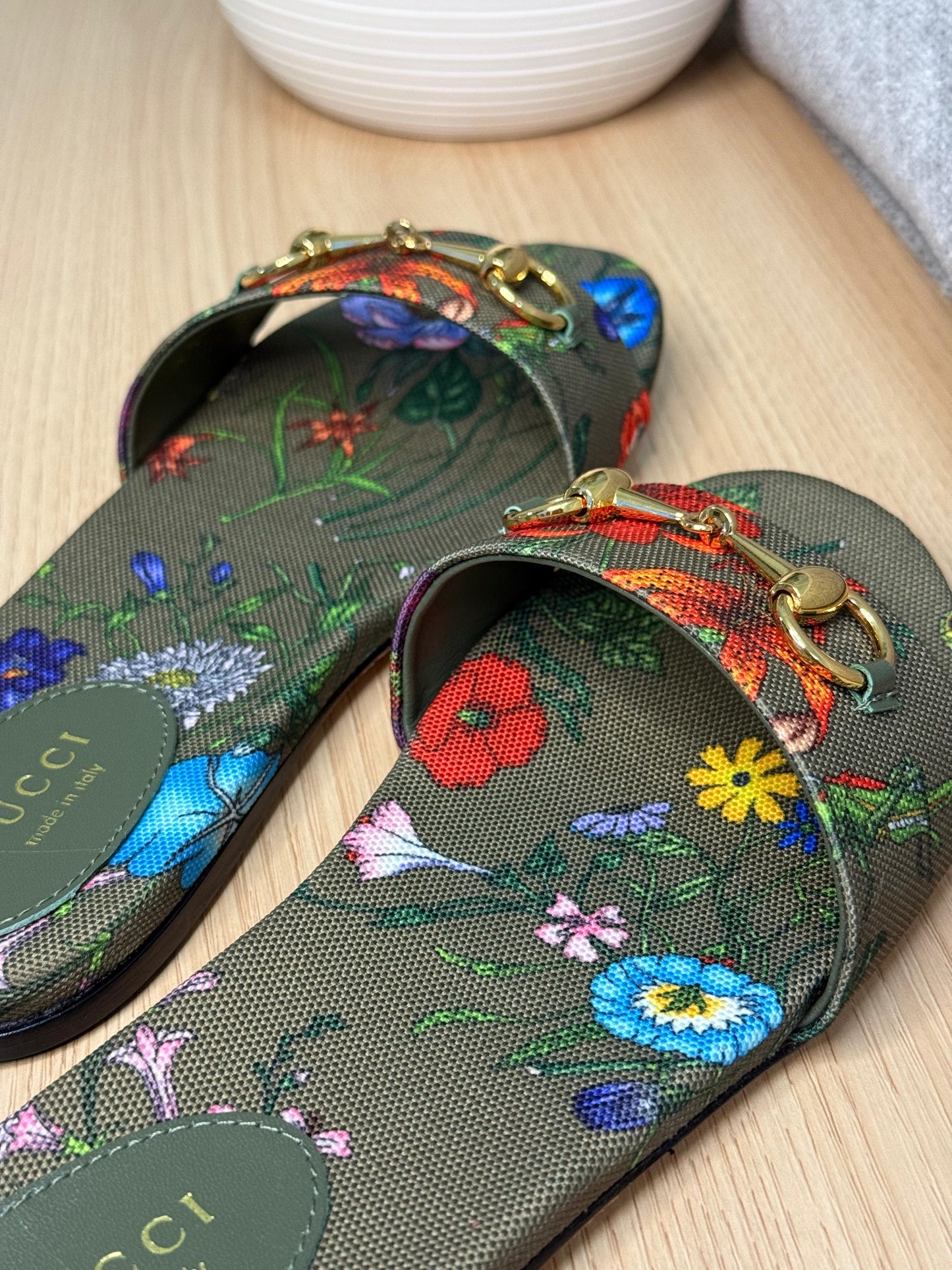 Gucci slippers