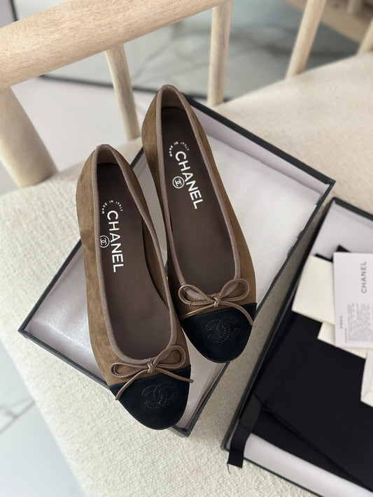 Chanel ballerina - suede