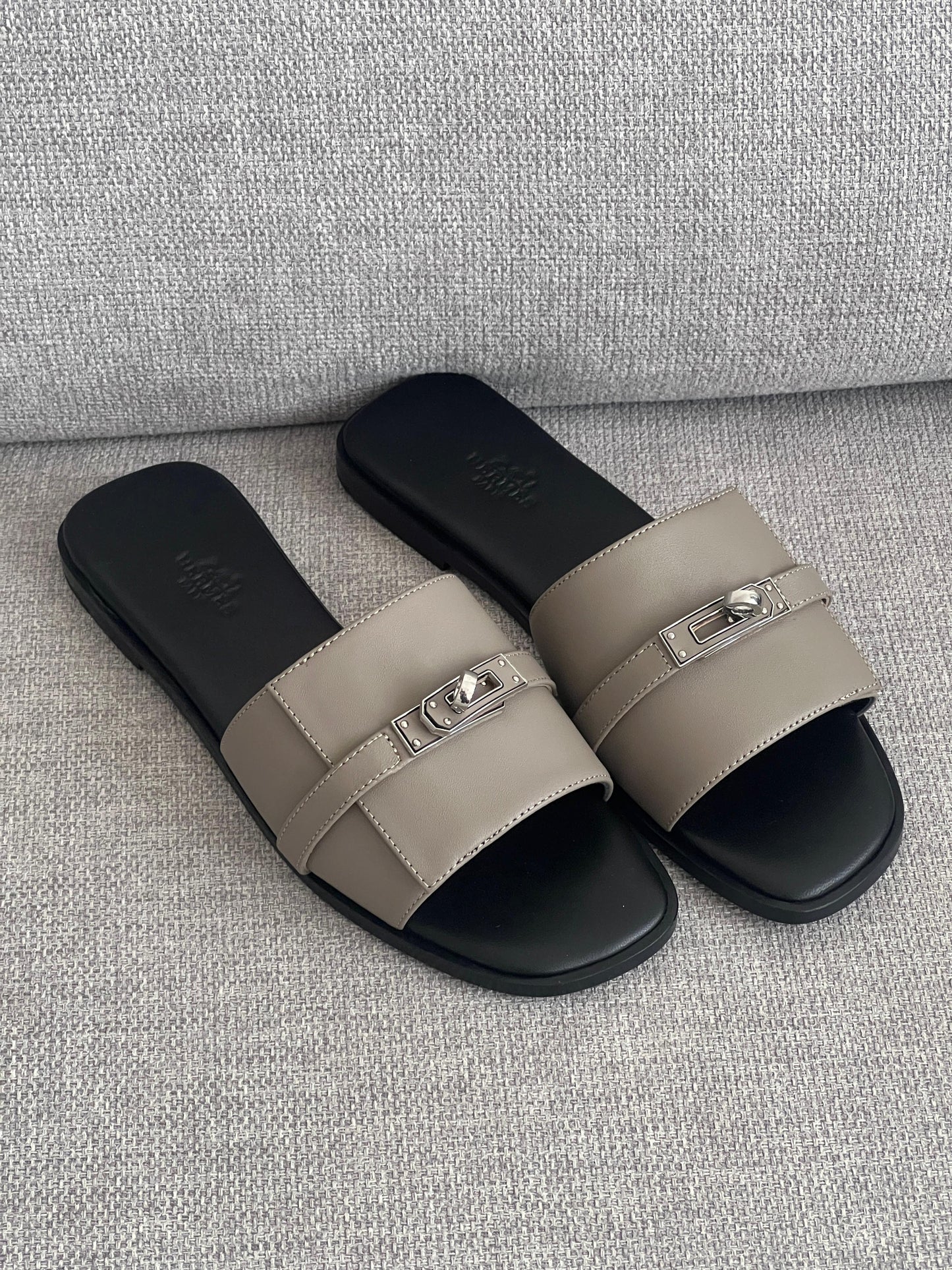 Hermes slippers & Hermes sandals heels - Taupe Grey