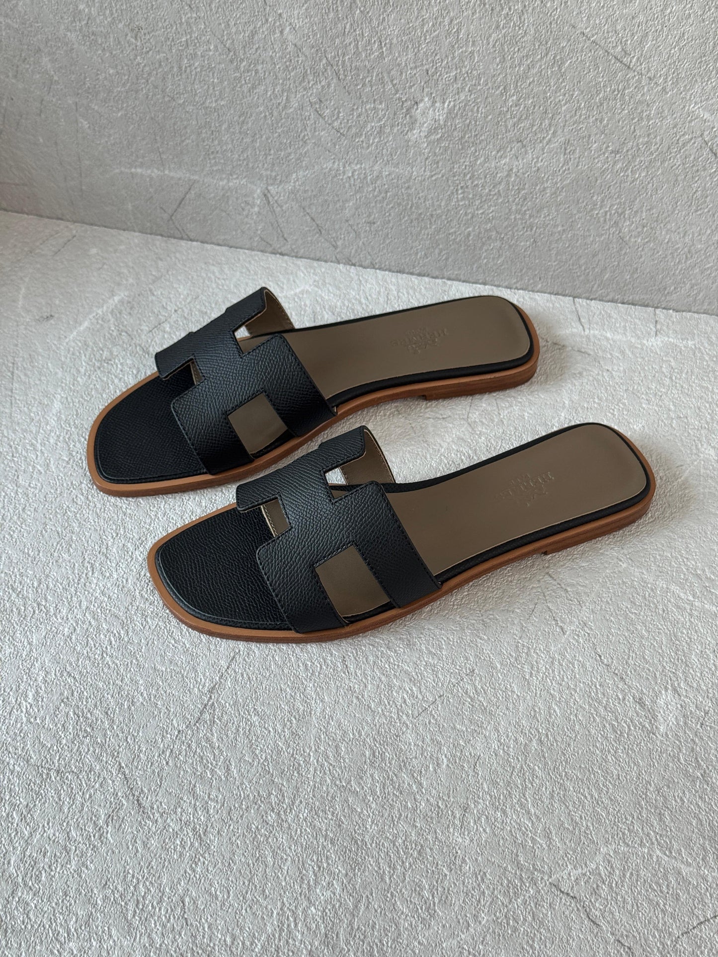 Hermes slippers