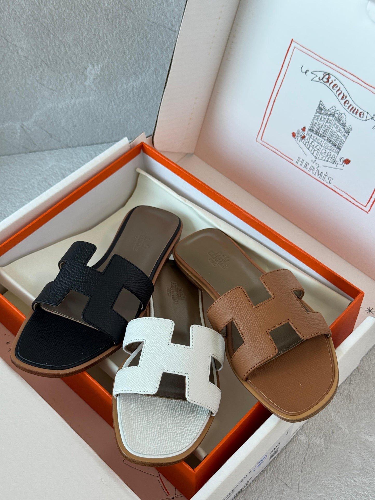 Hermes slippers