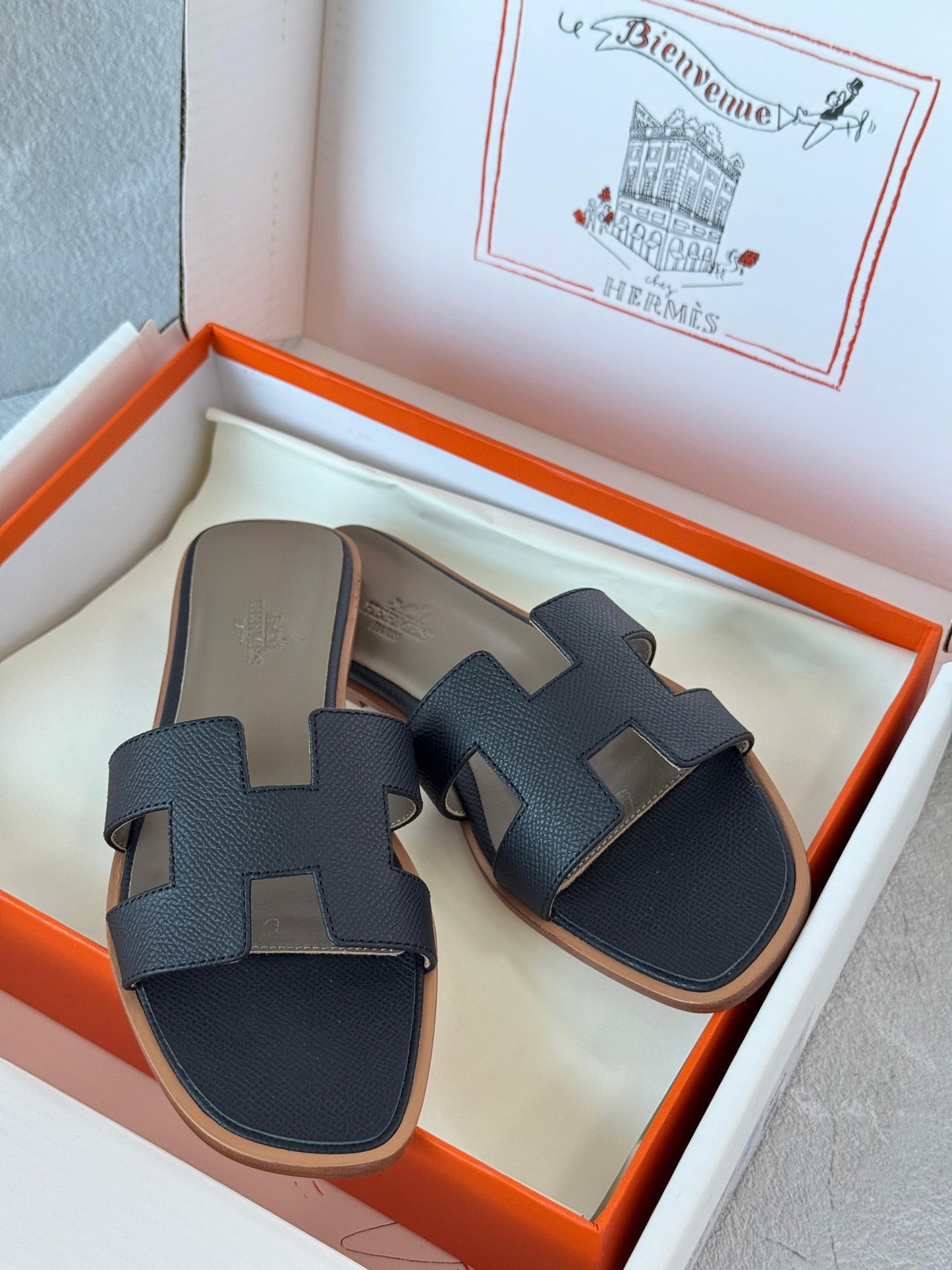 Hermes slippers