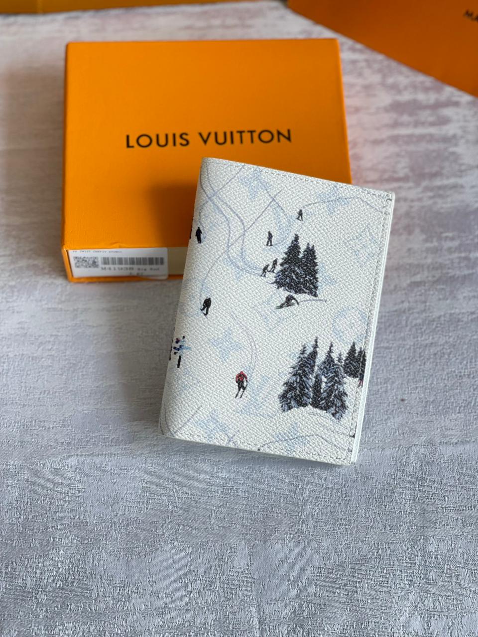 Lv passport cover