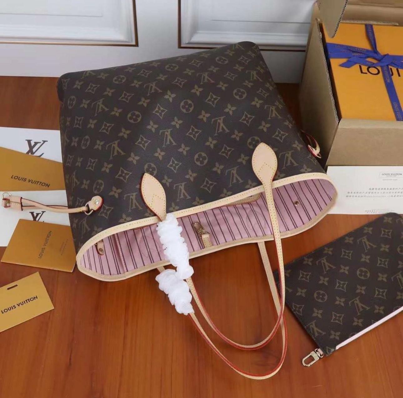 Lv bag tote