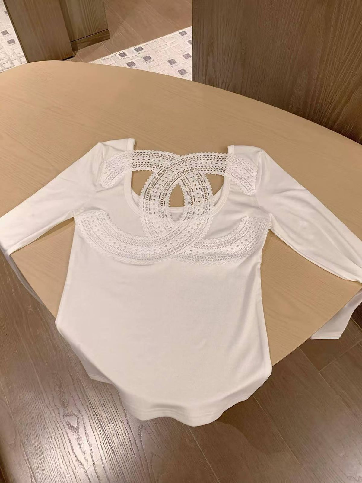 Chanel tshirt - long sleeves
