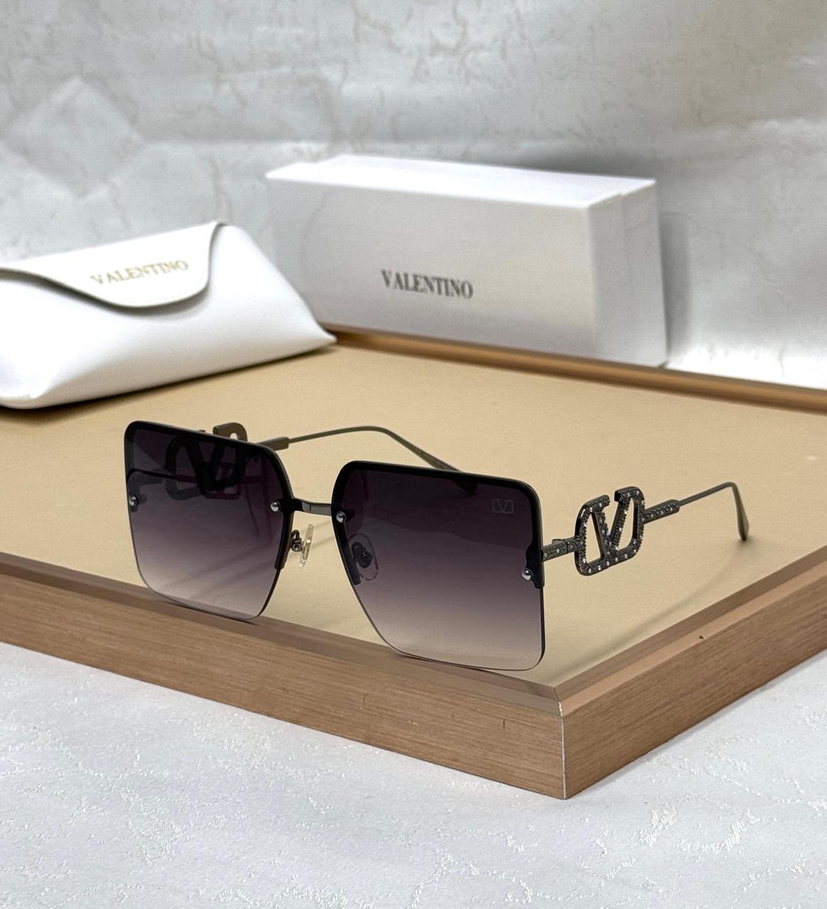 Valentino sunglass