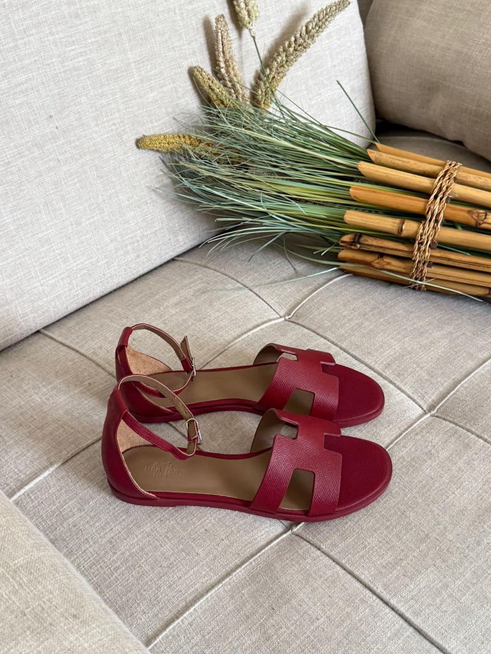 Hermes sandals. slippers