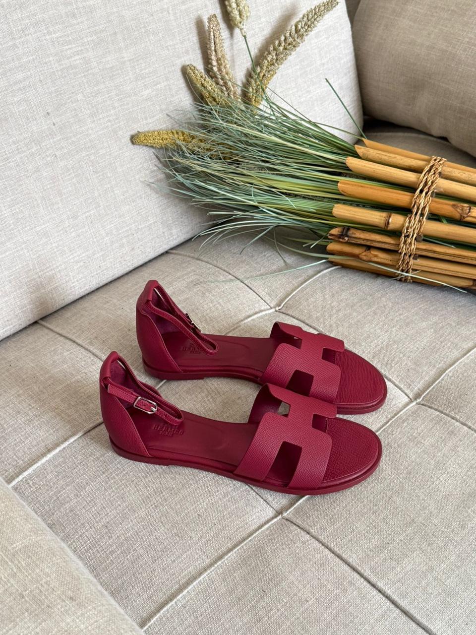 Hermes sandals. slippers