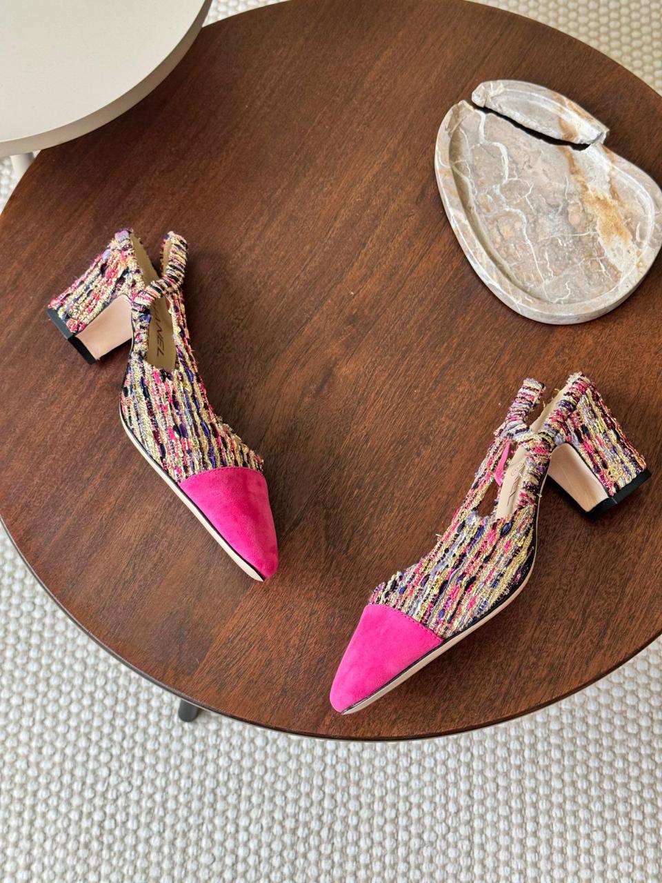 Chanel heels tweed pink