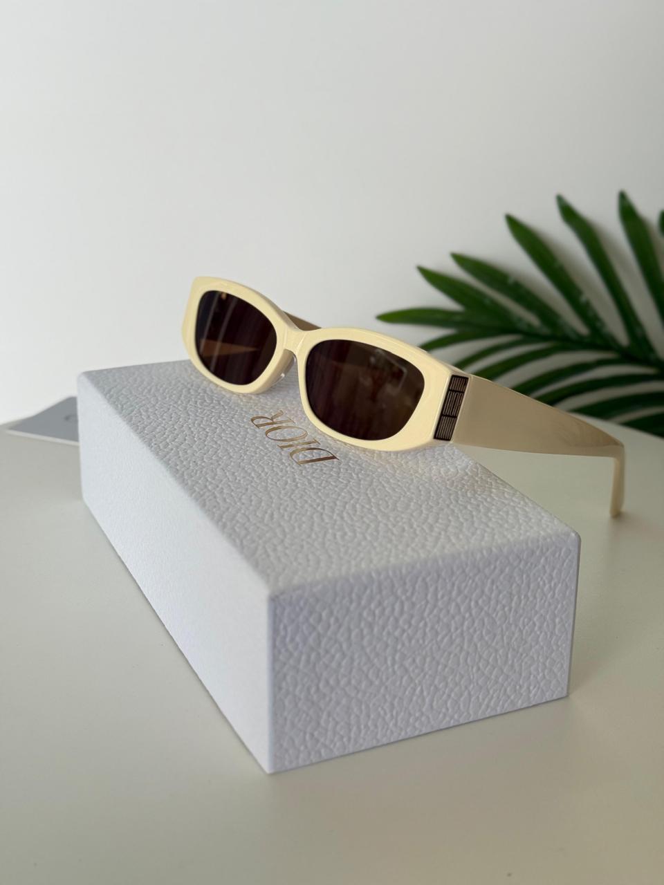 Dior sunglass