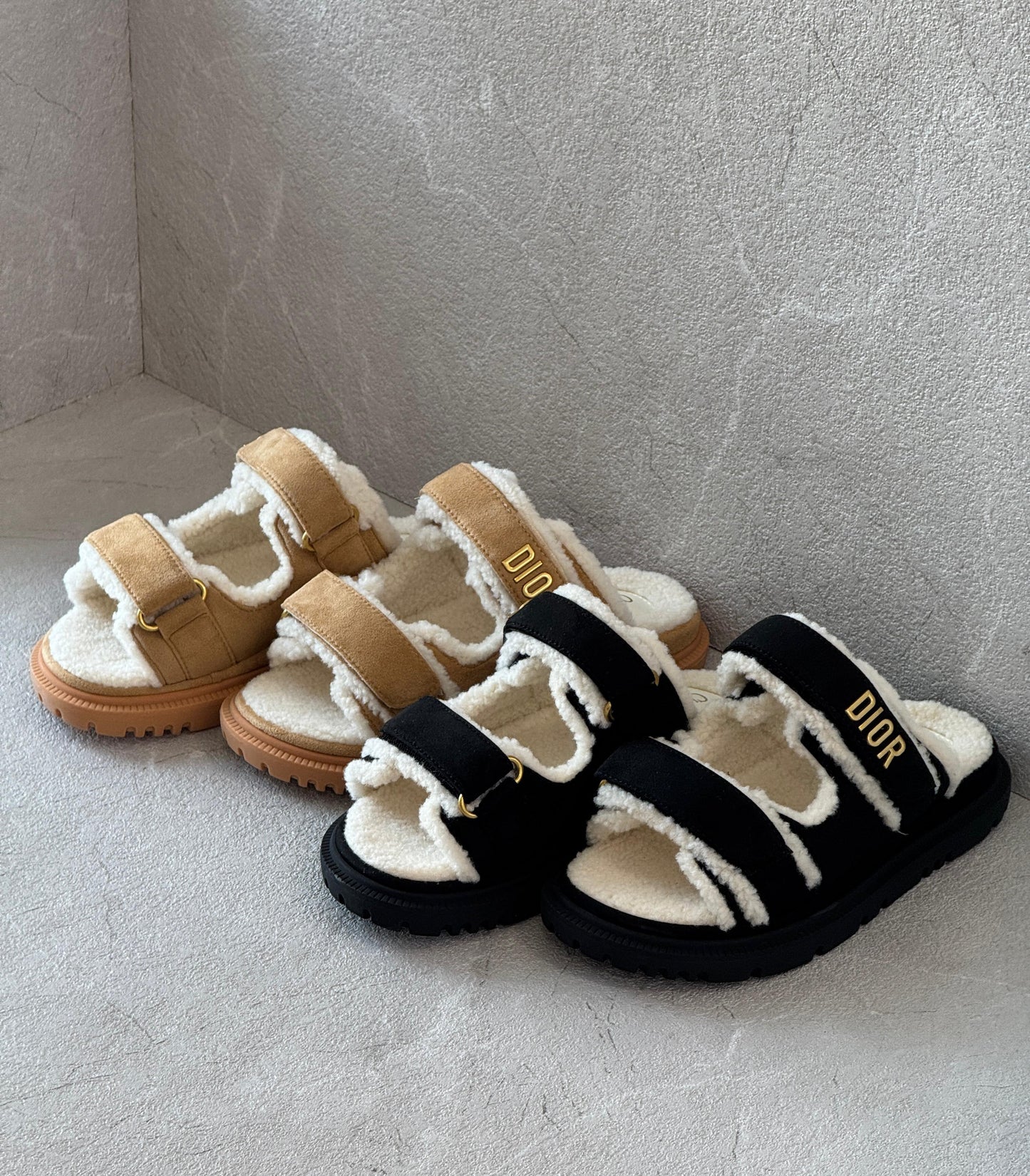 Dior slippers with fur