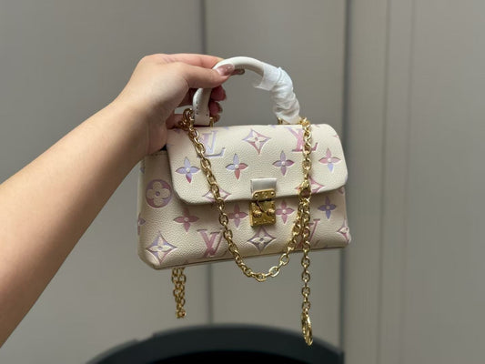 Lv bag ivory white