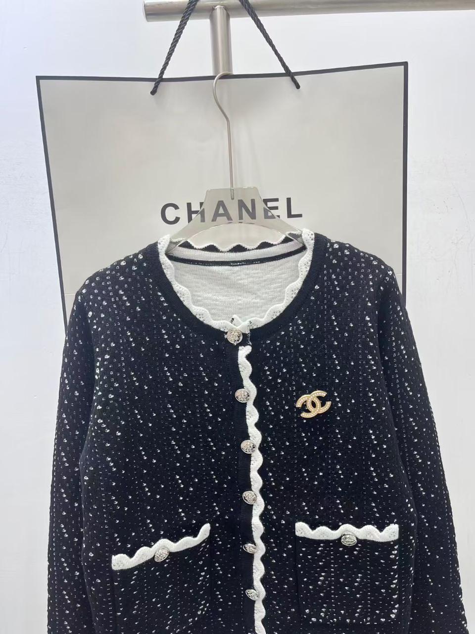 Chanel cardigan 450 x67