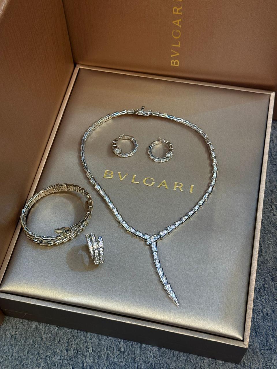 Bvlgari jewelry set