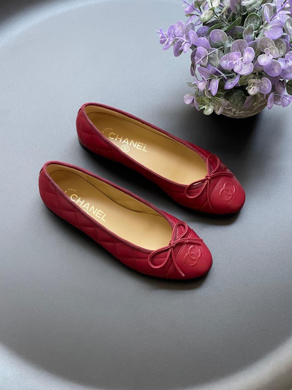 Chanel ballerina red