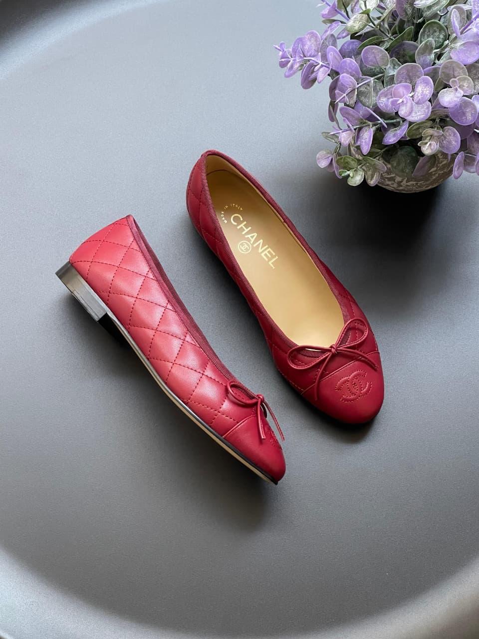 Chanel ballerina red