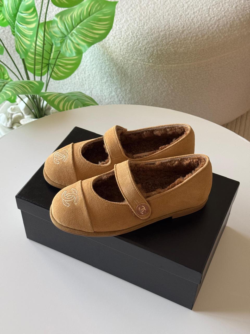 Chanel ballerina with fur