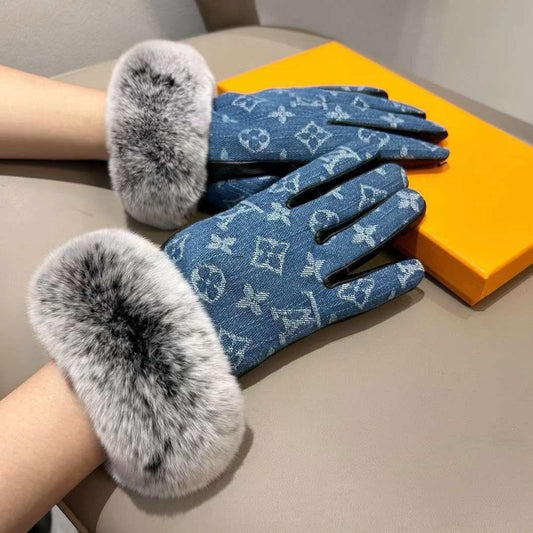 Lv gloves