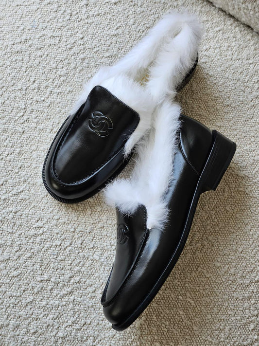 Chanel loafer with fur