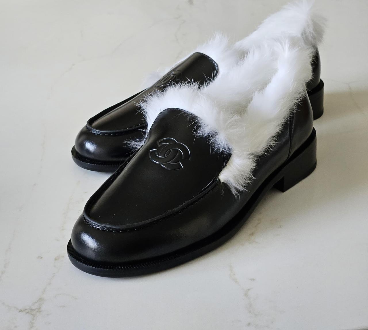 Chanel loafer with fur