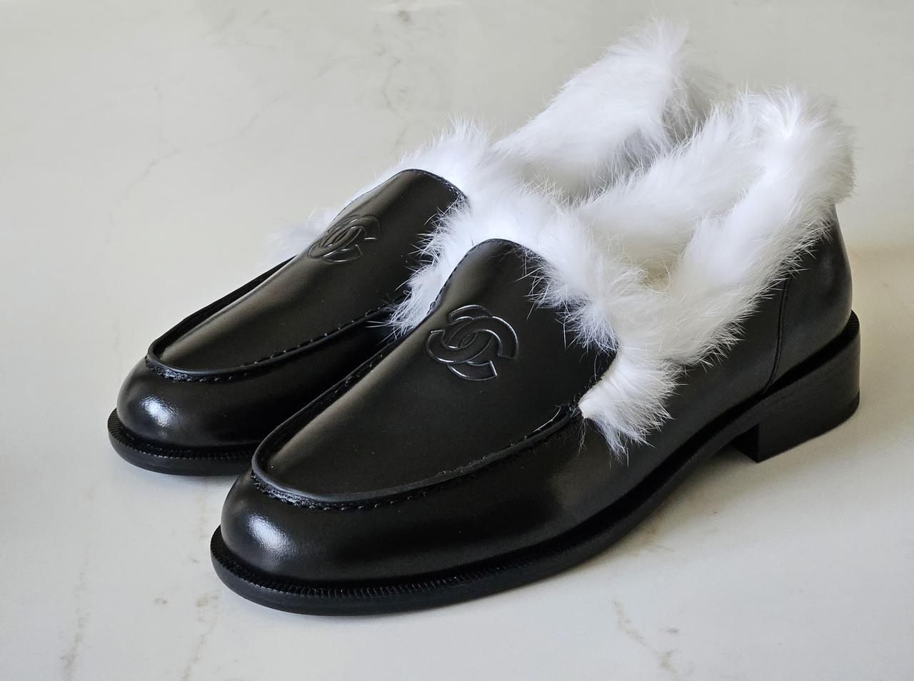 Chanel loafer with fur