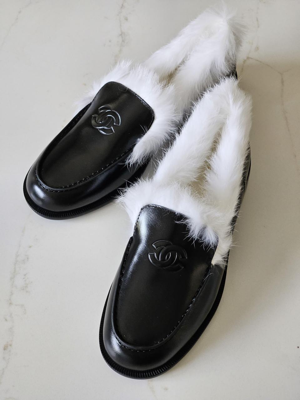 Chanel loafer with fur