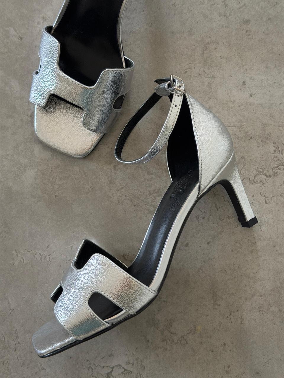 Hermes sandals heels