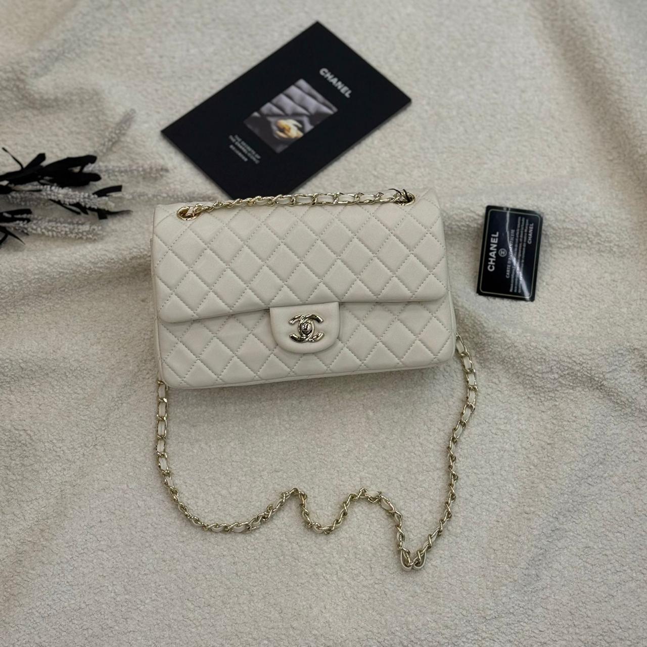 Chanel bag - silver hardware 25 cm