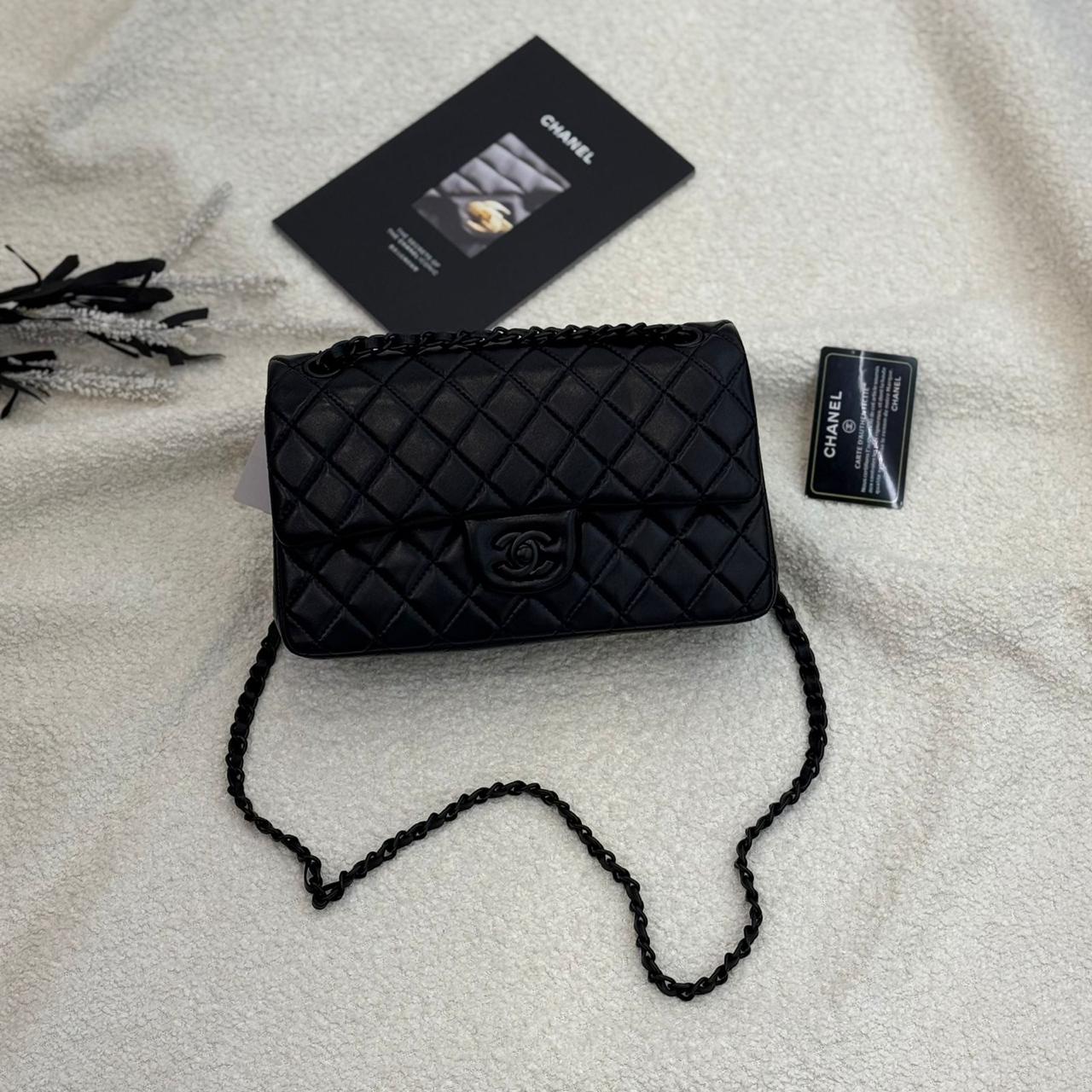 Chanel bag - silver hardware 25 cm