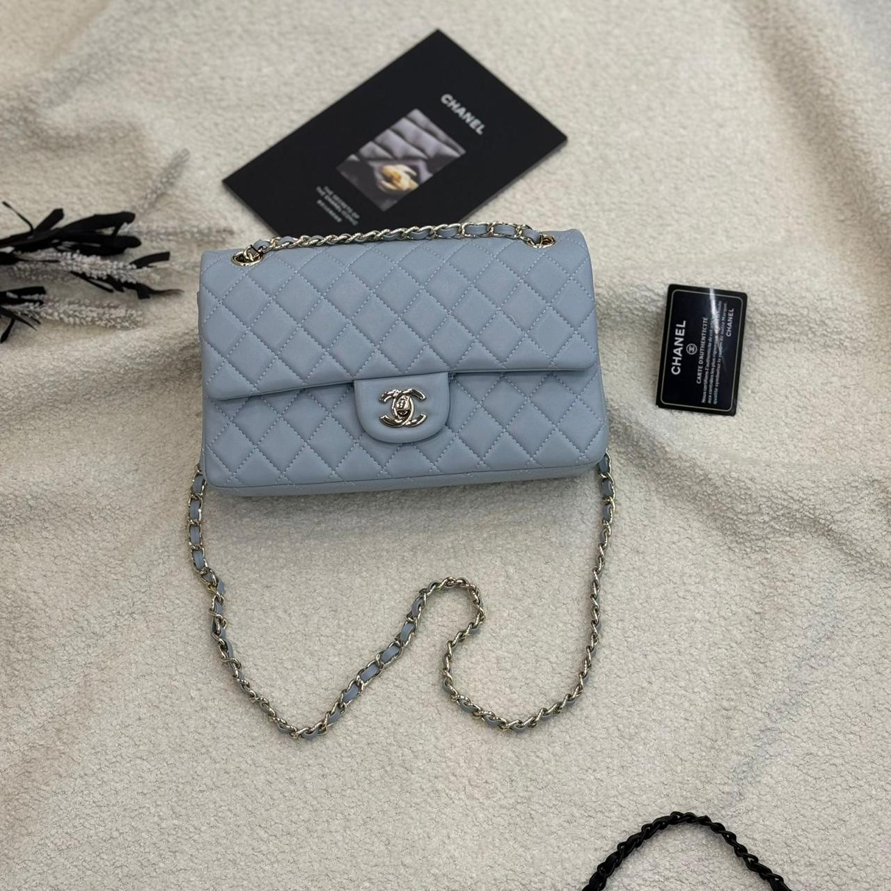 Chanel bag - silver hardware 25 cm