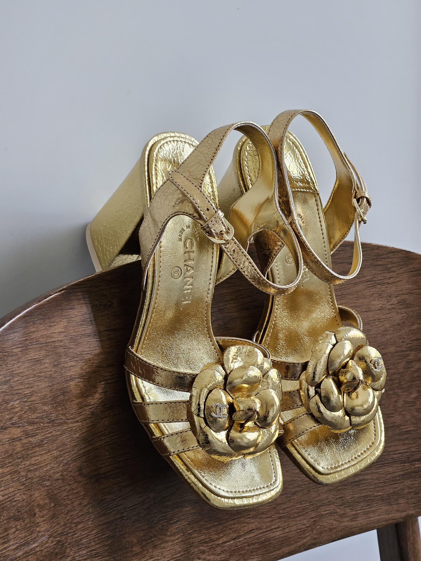 chanel sandals heels