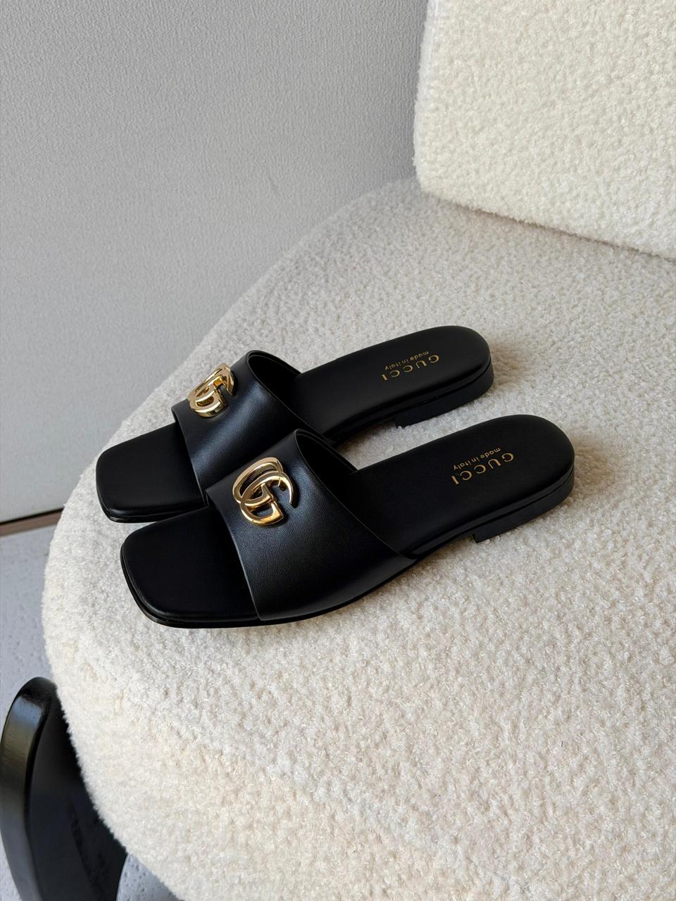 Gucci slippers