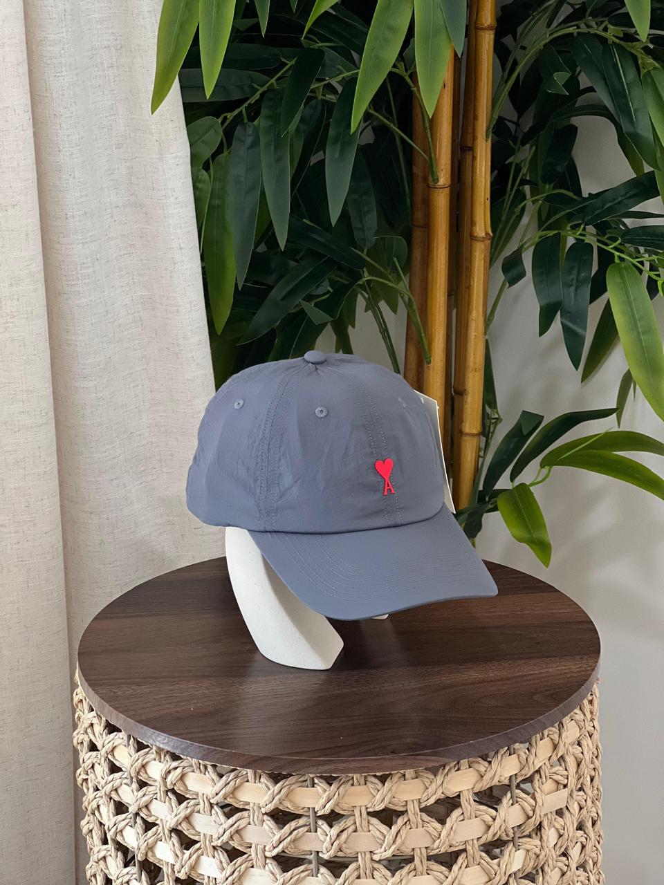 Ami paris cap