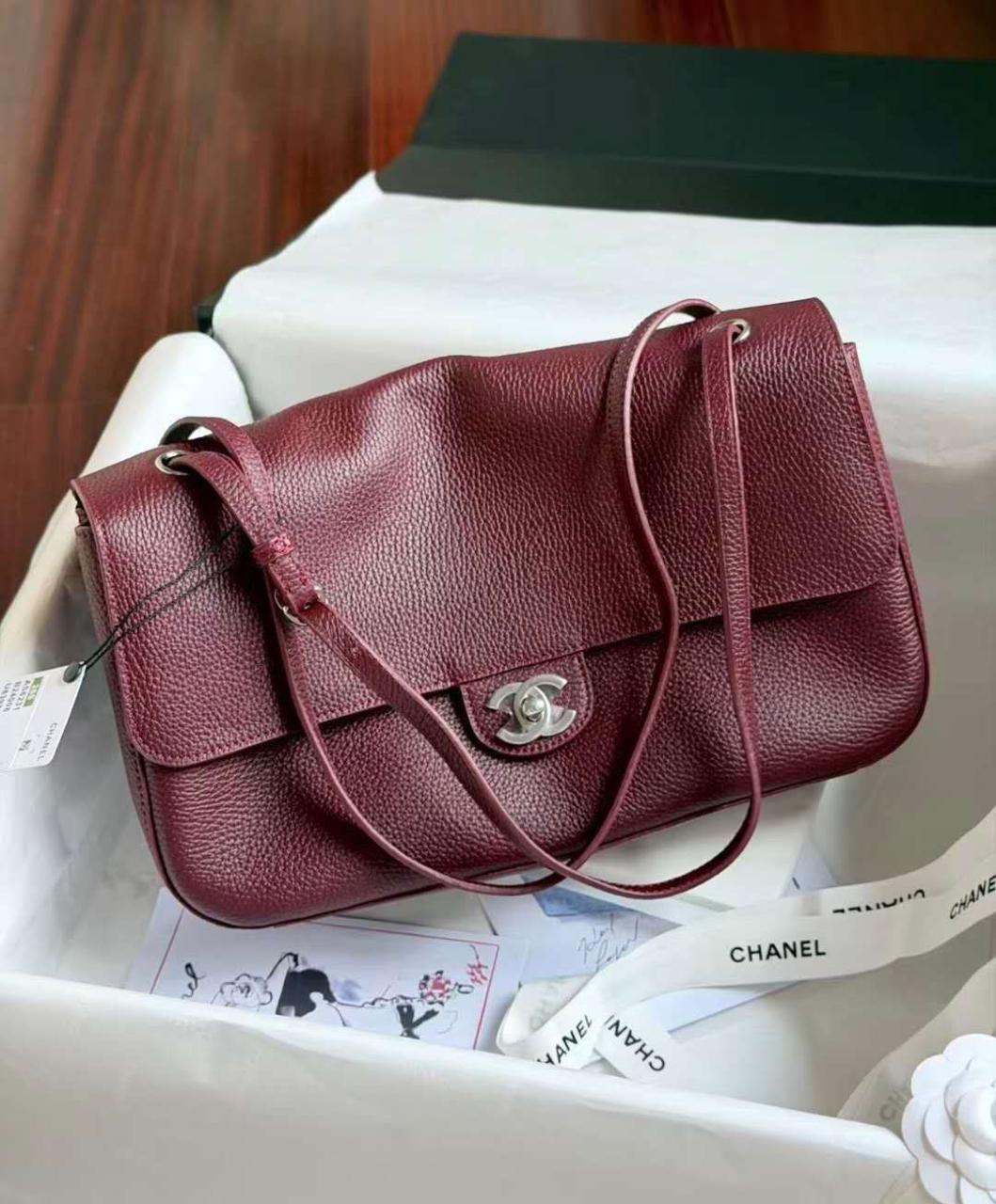 Chanel bag 32 cm
