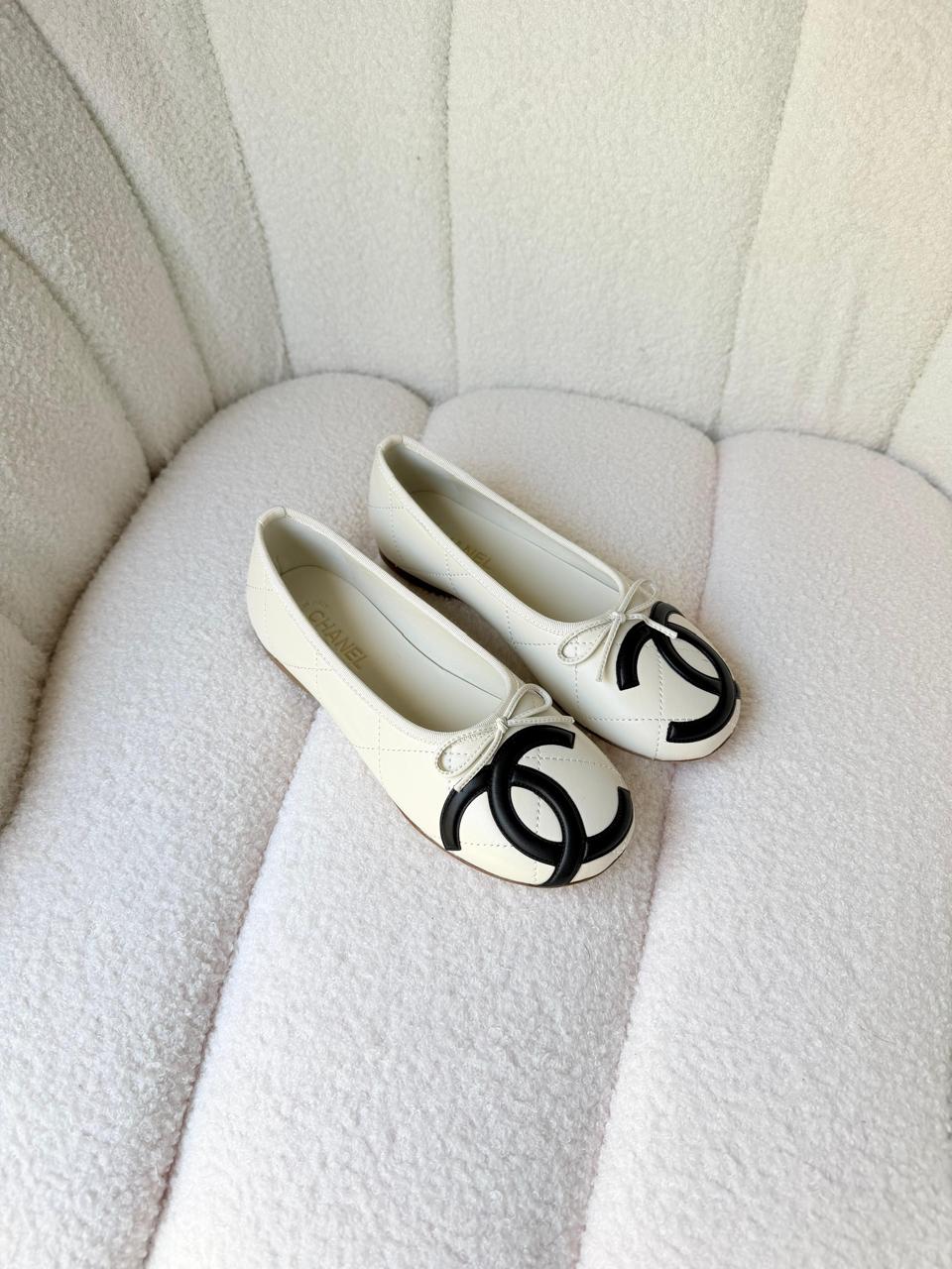 Chanel heels - low heels - flat