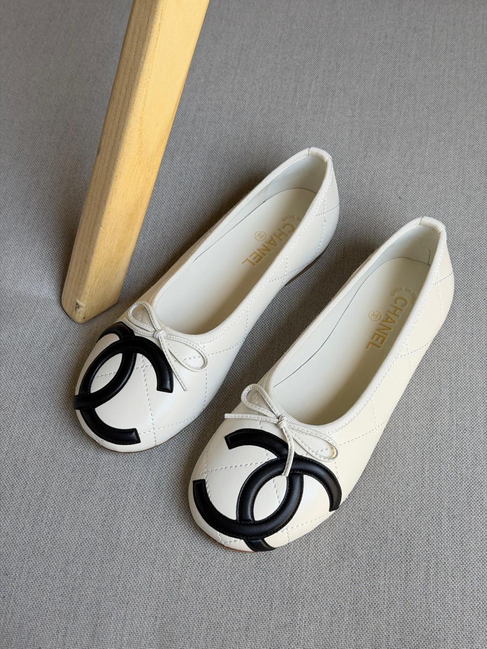 Chanel heels - low heels - flat