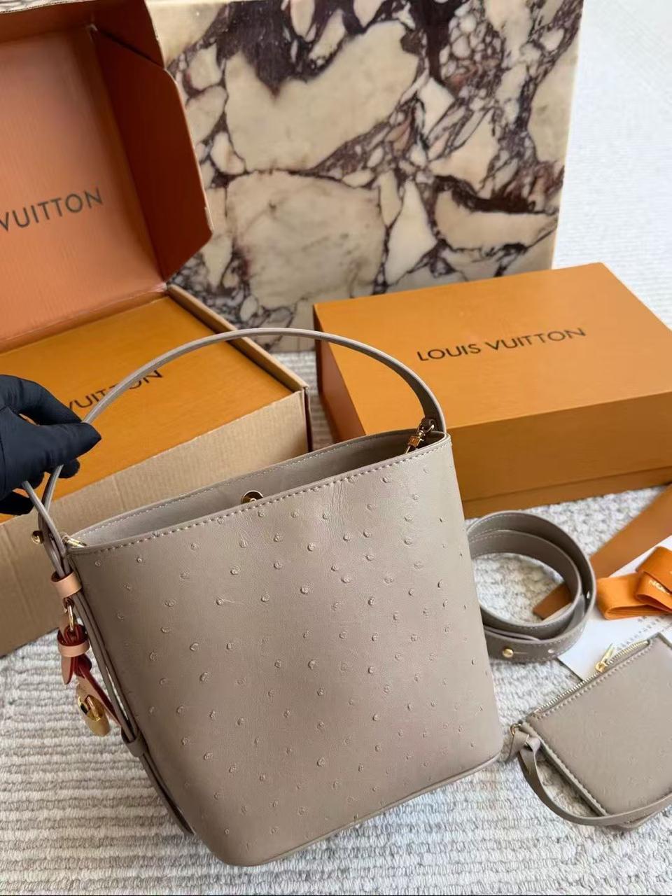 Lv bag tote